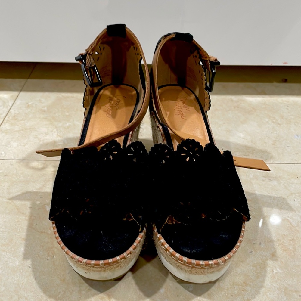 Black suede espadrille platform sandals, in size 7